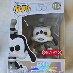 Funko Pop Disney 100 Goofy Vinyl Figure
